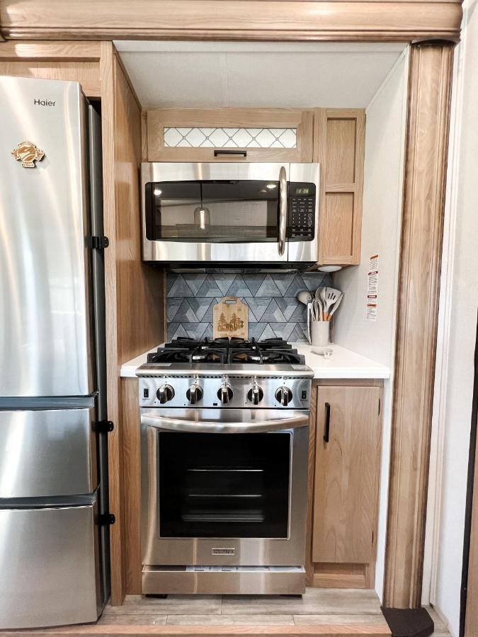 Pigeon Forge Landing Rv Resort Bagian luar foto