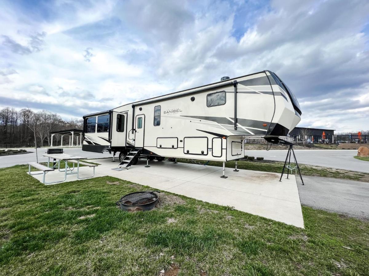 Pigeon Forge Landing Rv Resort Bagian luar foto