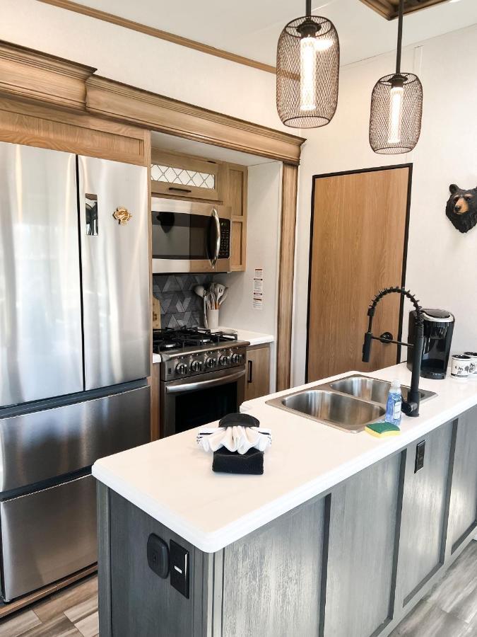 Pigeon Forge Landing Rv Resort Bagian luar foto